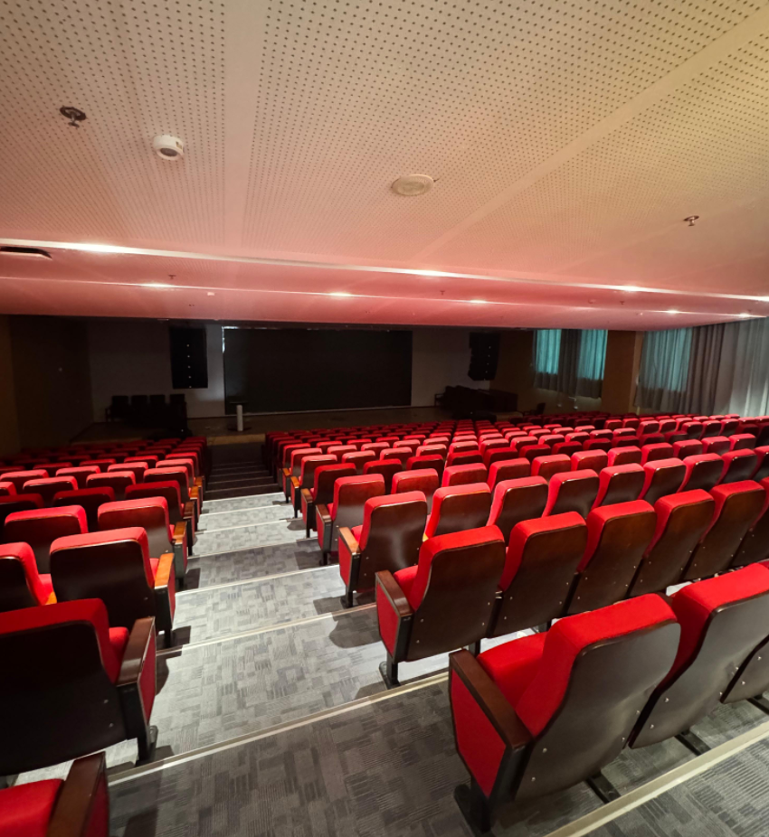 聲動(dòng)校園，視聽無界——小學(xué)“影院級”多功能報(bào)告廳建設(shè)方案